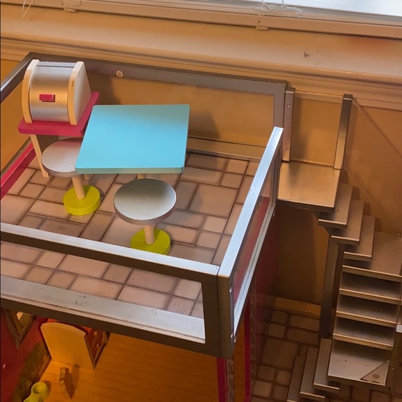 Barbie Dollhouse - Picture 4 of 7